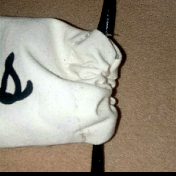 Sunglasses and Canvas Pouch Set - Picture 4 of 7